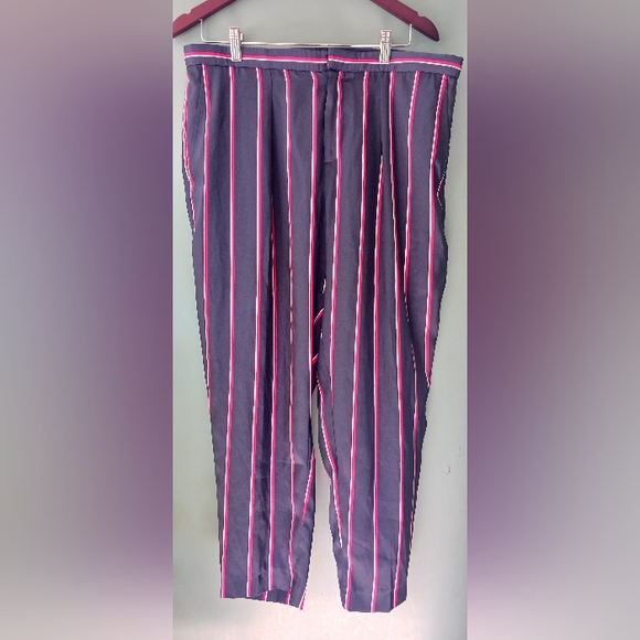 RALPH LAUREN pants with side and back pockets, size 12 - Picture 3 of 4